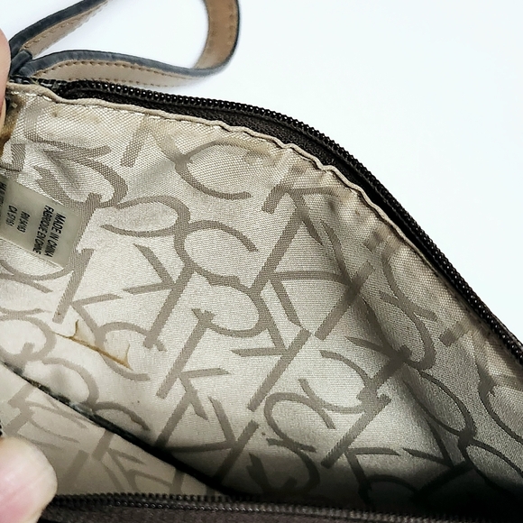 Calvin Klein wristlet Graffiti logo pouch - Picture 7 of 11